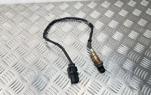 Volkswagen PASSAT B6 Lambda probe sensor 03L906262B 0281004085