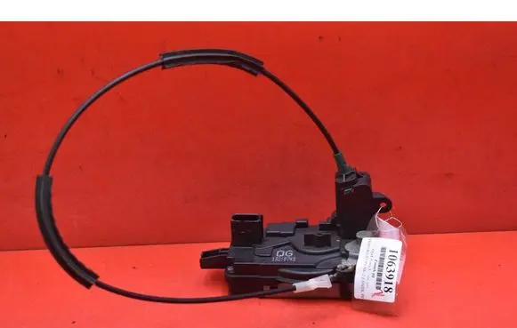 Opel Astra H Front door lock 13210749