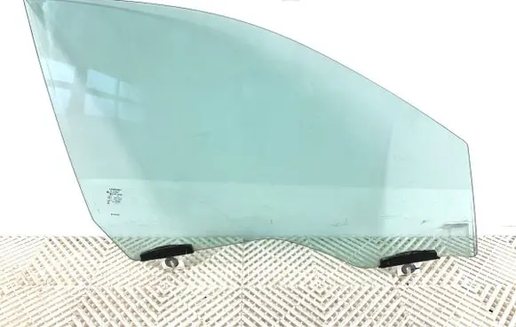 Jeep Cherokee Front door window glass four-door 68191442