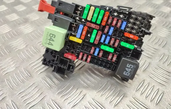 Volkswagen Taigo Fuse module 2Q0937615A