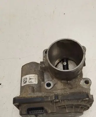 Renault Twingo III Throttle body valve 161203912R H820128 01547