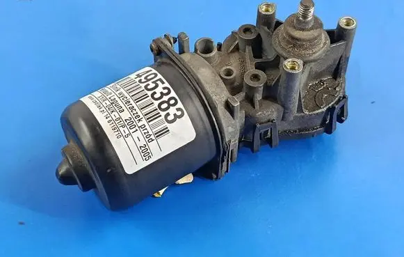 Front wiper linkage and motor