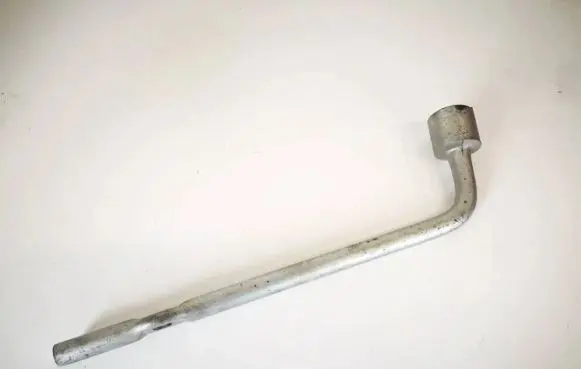 Mazda CX-7 Wheel nut wrench 