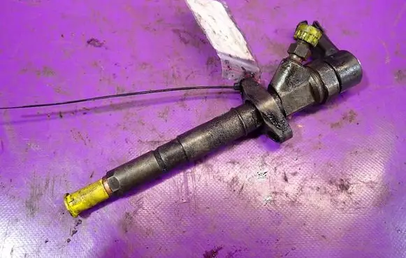 Renault Master II Fuel injector 