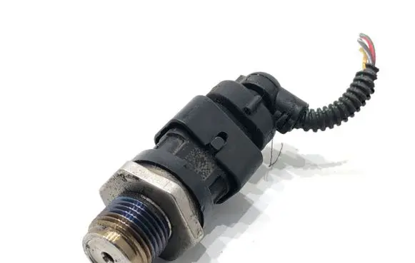 Opel Zafira B Fuel pressure sensor