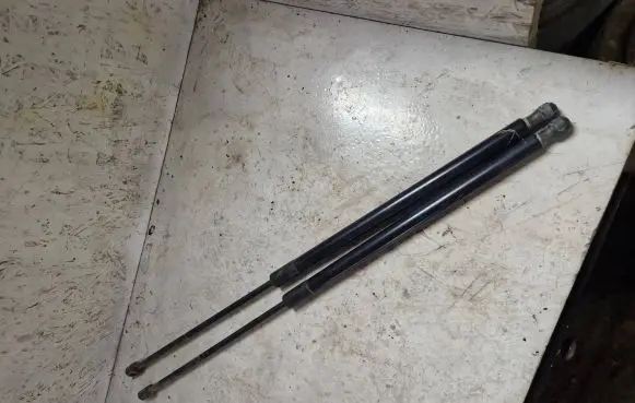 Volkswagen Caddy Tailgate/trunk strut/damper 2K0827550