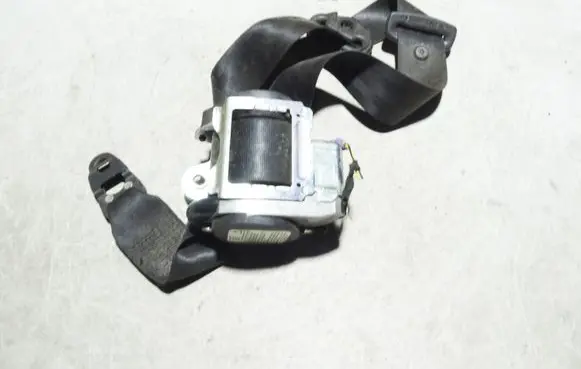 Audi A4 S4 B7 8E 8H Front seatbelt 8E0857706G
