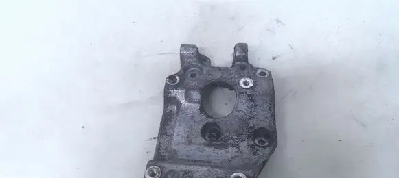 Ford Focus A/C compressor mount bracket 9646719580