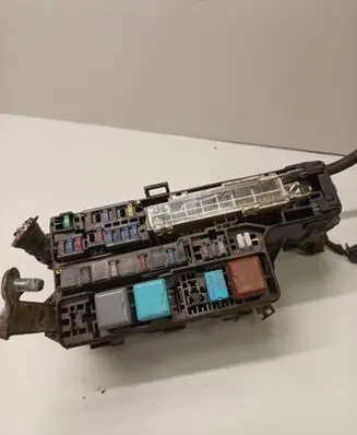 Toyota Hilux (AN10, AN20, AN30) Fuse box set 82662OK270A