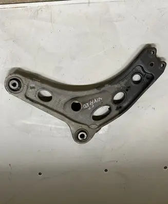 Opel Vivaro Front lower control arm/wishbone