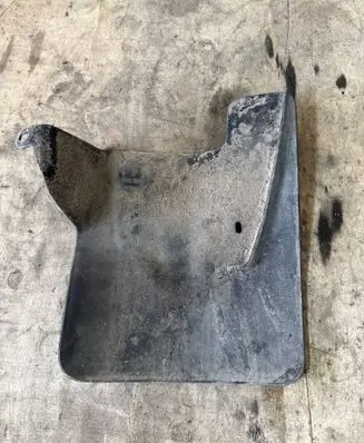 Nissan NV400 Front mudguard 638500003R