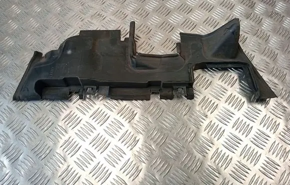 Audi Q3 8U Intercooler air guide/duct channel 8U0121284C 9010109