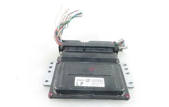 Nissan Primera Engine control unit/module MEC37060