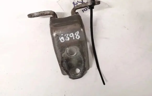 Honda Civic Front door upper hinge