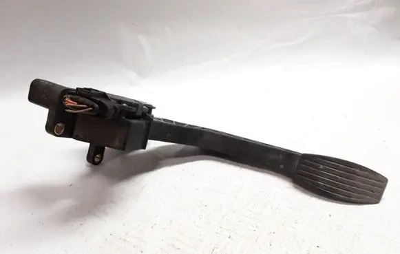 Iveco Daily 35.8 - 9 Accelerator throttle pedal 0281002633 504061735