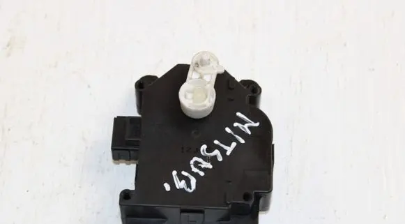 Mitsubishi Colt Air flap motor/actuator MF1138002760