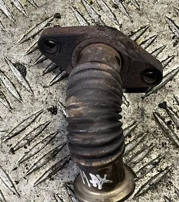 Ford S-MAX EGR valve line/pipe/hose 9665889880