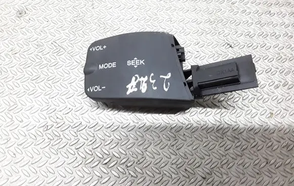 Ford Focus C-MAX Steering wheel buttons/switches 