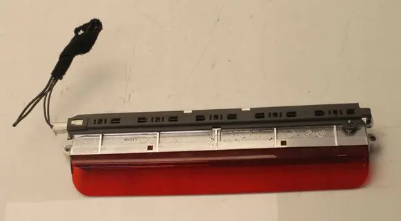 Volkswagen Tiguan Third/center stoplight 2008R