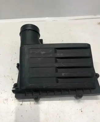 Volkswagen Golf VII Air filter box cover 5Q0129607AG 5Q0129601AJ