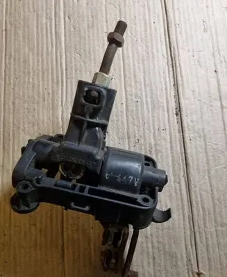 Mercedes-Benz 190 W201 Gear shifter/selector 2012670340