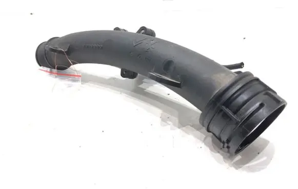 Air intake hose/pipe