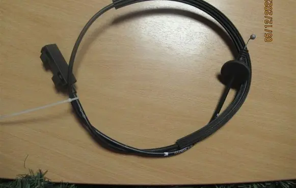 Skoda Octavia Mk3 (5E) Engine bonnet/hood lock release cable 5E0823535 5E0823535B