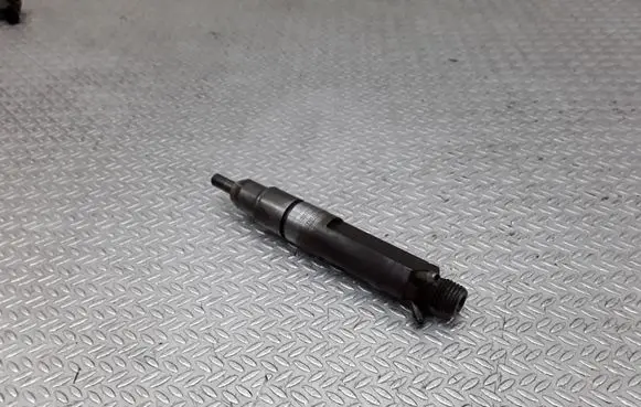Volkswagen Sharan Fuel injector 028130201G