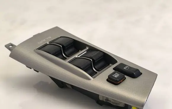 Toyota Corolla E120 E130 Electric window control switch 8480202251B0 42598 43508