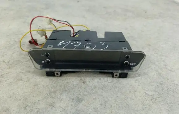 Mitsubishi Colt Screen/display/small screen MR587777