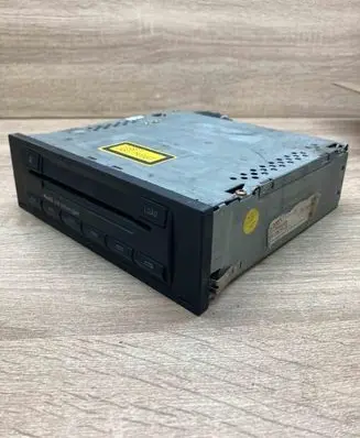 Audi A4 S4 B6 8E 8H CD/DVD changer 8E0035111B