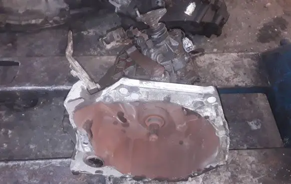 Toyota Aygo AB10 Manual 5 speed gearbox 20tt01
