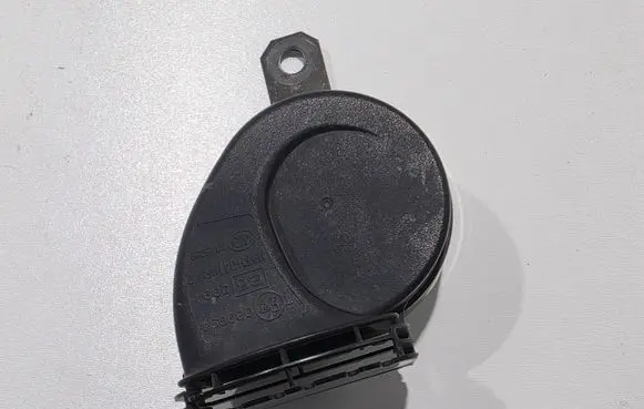 Lexus NX Horn signal 8651048190