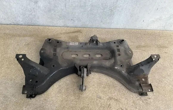 Nissan Qashqai Front subframe