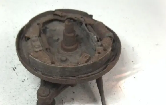 Mazda 626 Rear wheel hub 