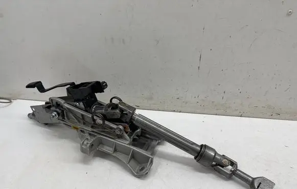 Volvo XC90 Steering wheel axle 32346787