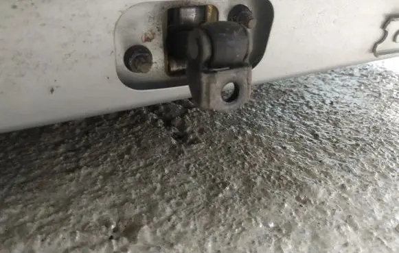 Volvo S40 Front door check strap stopper 