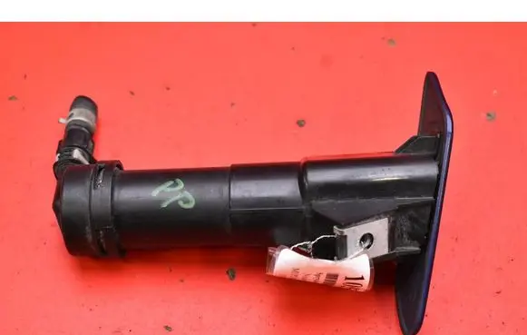 Nissan Pulsar Windshield washer spray nozzle 