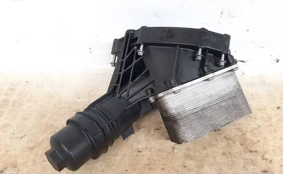 BMW X3 G01 Oil filter mounting bracket 8570063