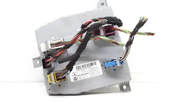Mercedes-Benz C W205 Central body control module A2059006822 A2059013904
