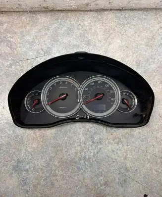 Subaru Legacy Speedometer (instrument cluster) 85014AG00A