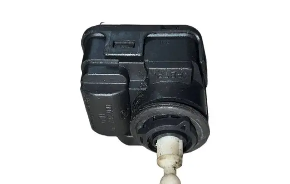 Skoda Octavia Mk1 (1U) Headlight level adjustment motor 1U0941295 00728220