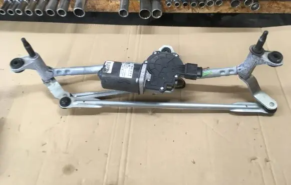 Skoda Karoq Front wiper linkage and motor 576955113A 443122430017 2TM2A0289