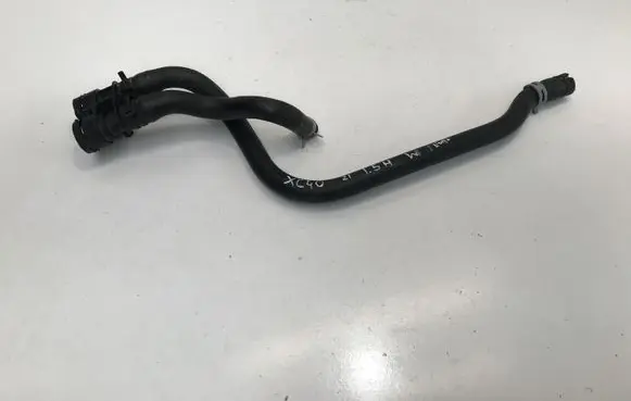 Volvo XC40 Engine coolant pipe/hose 32222093 8888769040