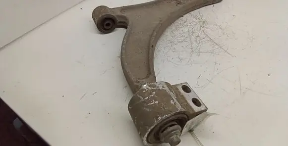 Opel Insignia A Front lower control arm/wishbone 13318885