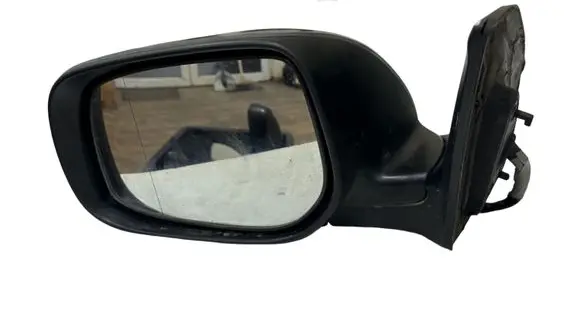 Toyota Avensis T250 Front door electric wing mirror E11020058 E1016057 E11030058