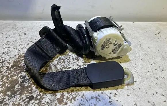 Jeep Cherokee Rear seatbelt P1UU52DX9AD TR51205L2478 184153R
