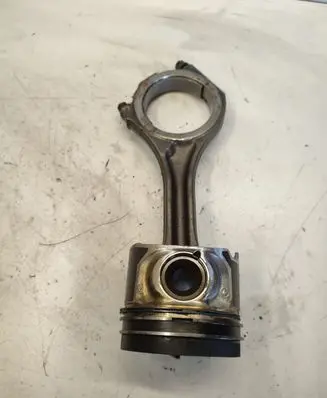 Volkswagen Touareg I Piston with connecting rod