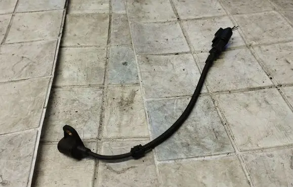 Audi A2 Camshaft position sensor 1J0973723