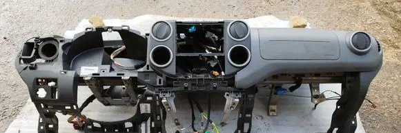 Peugeot Partner Dashboard 9680918377